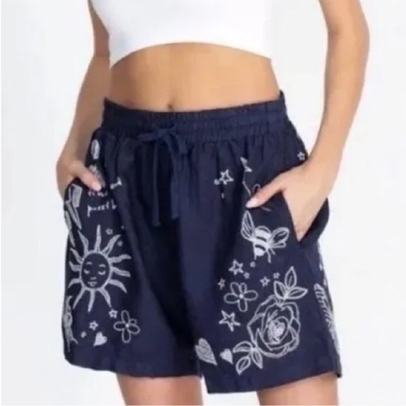 Johnny Was SOVANNA Linen Shorts Navy / White Embroidered small NWT - Picture 4 of 14
